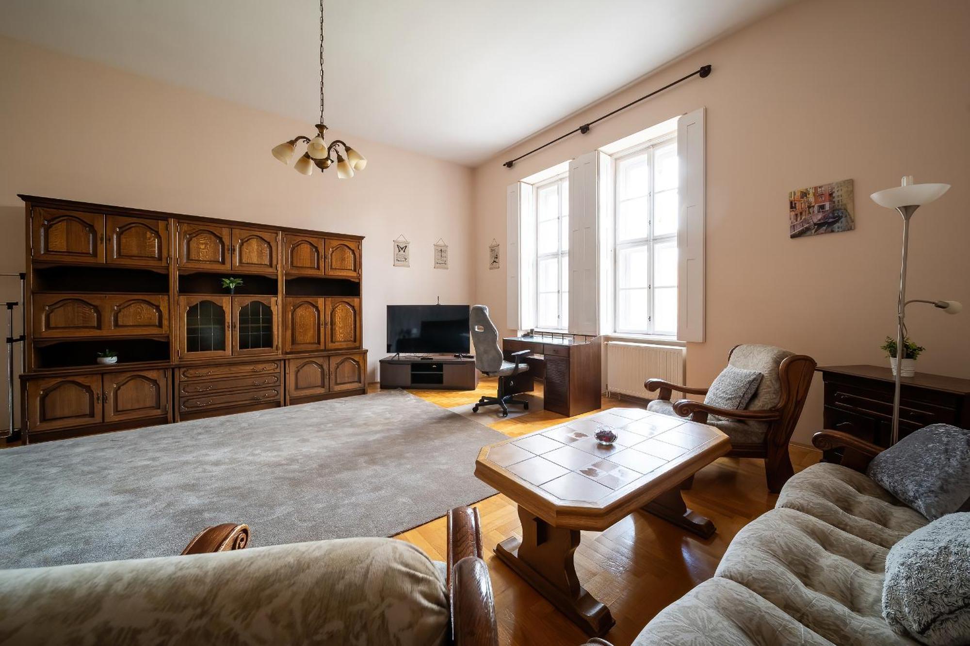Tomka Apartman Сегед Экстерьер фото