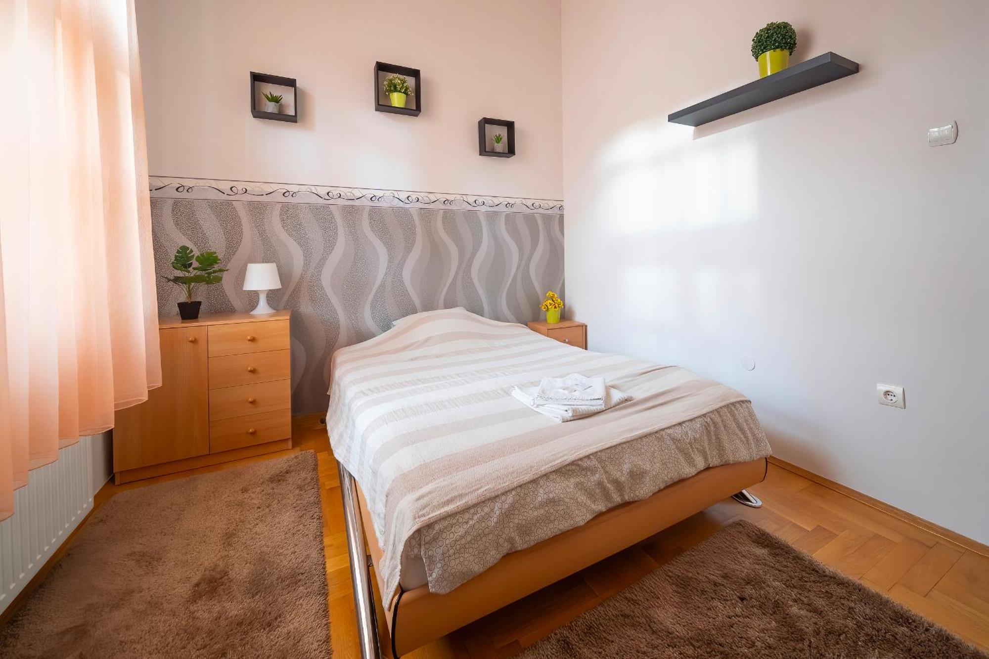 Tomka Apartman Сегед Экстерьер фото
