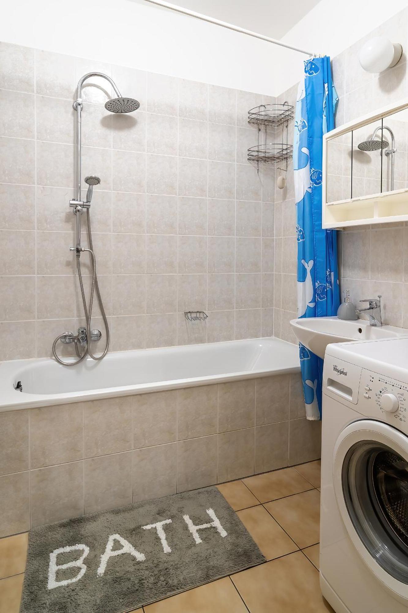 Tomka Apartman Сегед Экстерьер фото