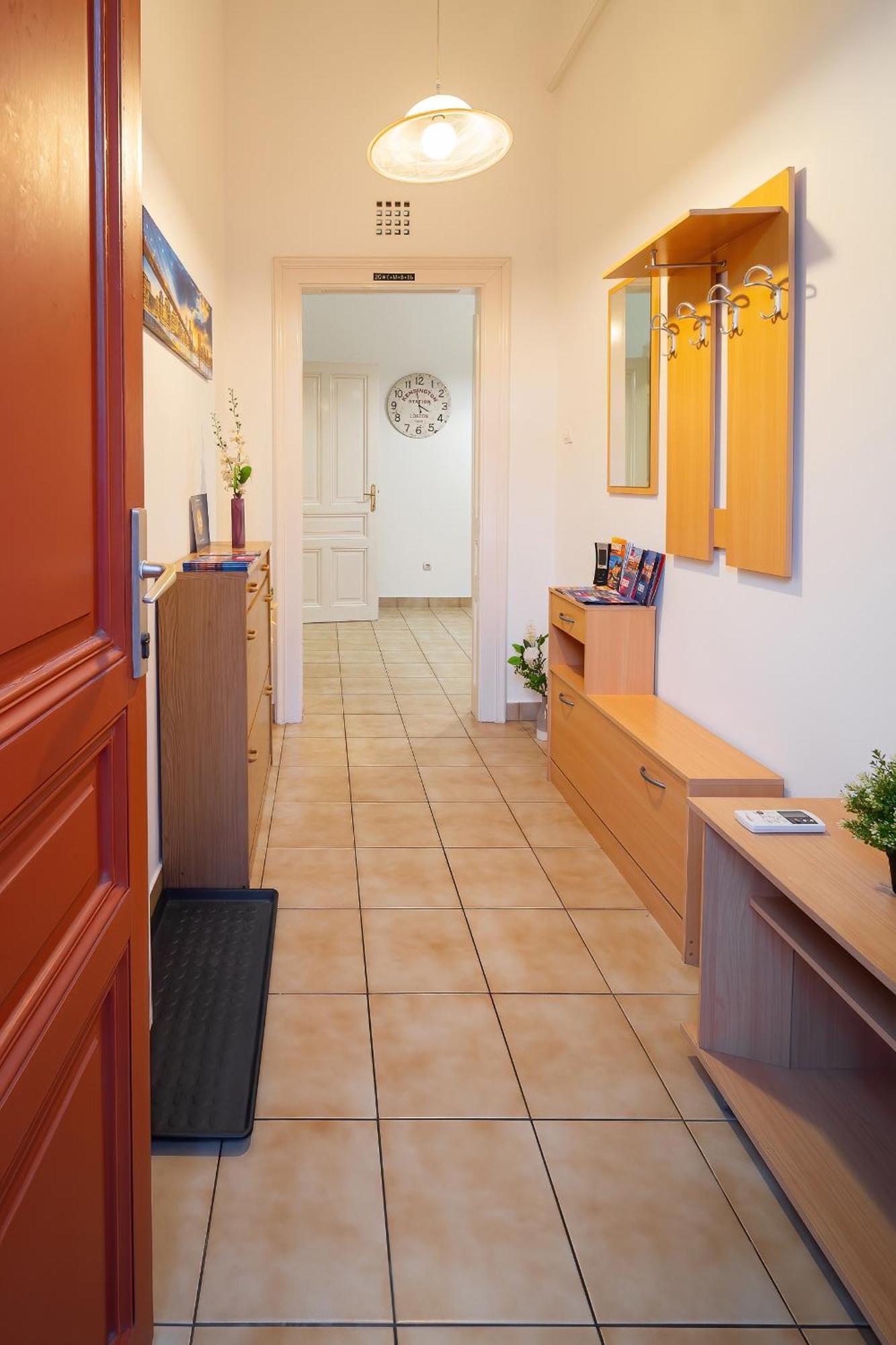 Tomka Apartman Сегед Экстерьер фото