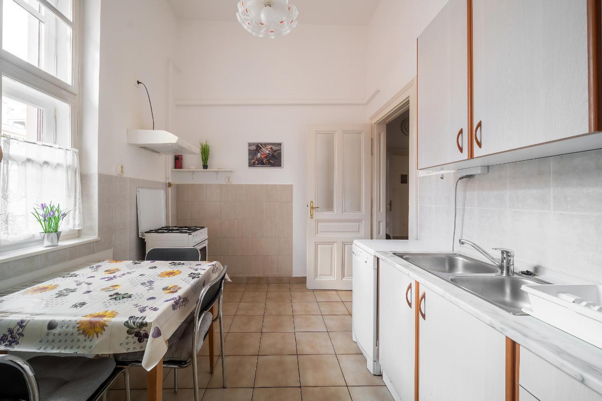 Tomka Apartman Сегед Экстерьер фото