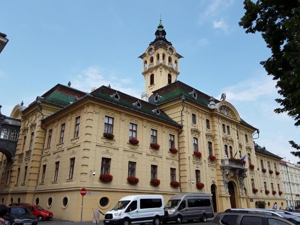 Tomka Apartman Сегед Экстерьер фото